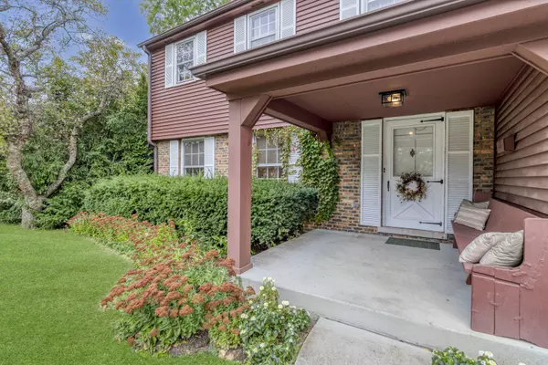 522 S Echo LN, Palatine, IL 60067