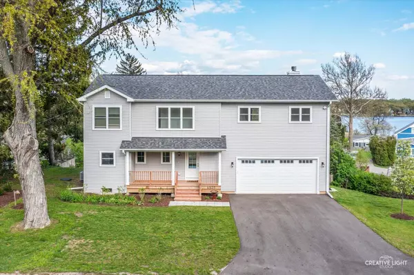 4520 W Shore DR, Wonder Lake, IL 60097