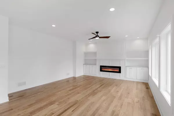 16540 Pear AVE, Orland Park, IL 60467