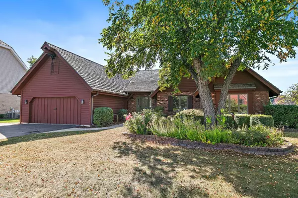 1548 Wood Creek TRL, Bartlett, IL 60103