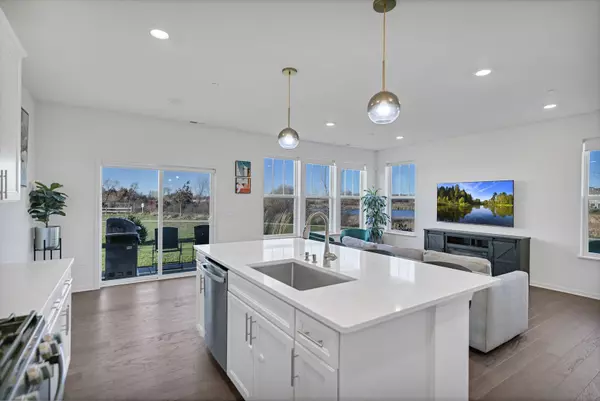 3202 Martini ST, Mundelein, IL 60060