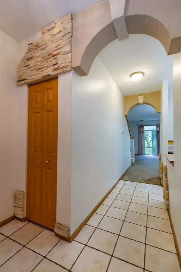 1244 Brookdale DR #1244, Carpentersville, IL 60110