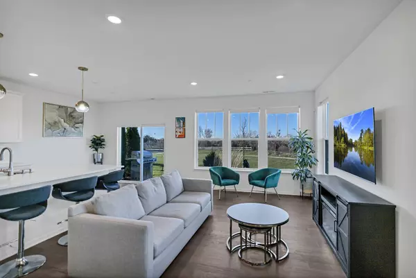 3202 Martini ST, Mundelein, IL 60060