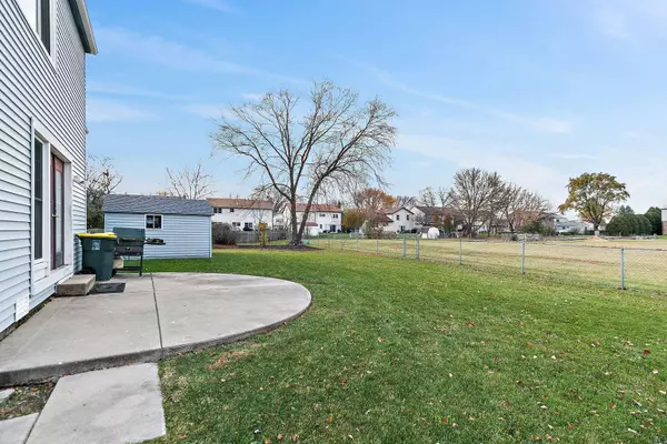 1340 Nantucket CT, Carol Stream, IL 60188