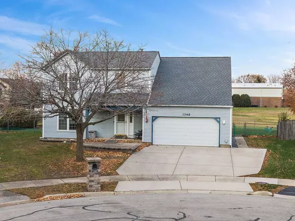 1340 Nantucket CT, Carol Stream, IL 60188
