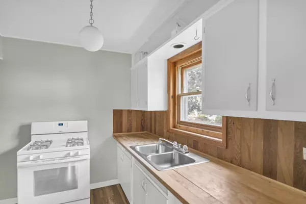 1623 Sawyer AVE, Glen Ellyn, IL 60137