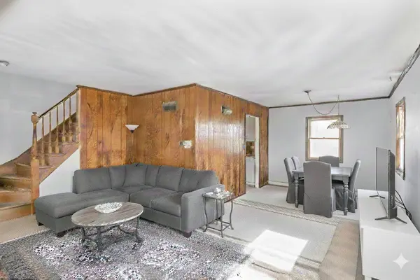 1623 Sawyer AVE, Glen Ellyn, IL 60137