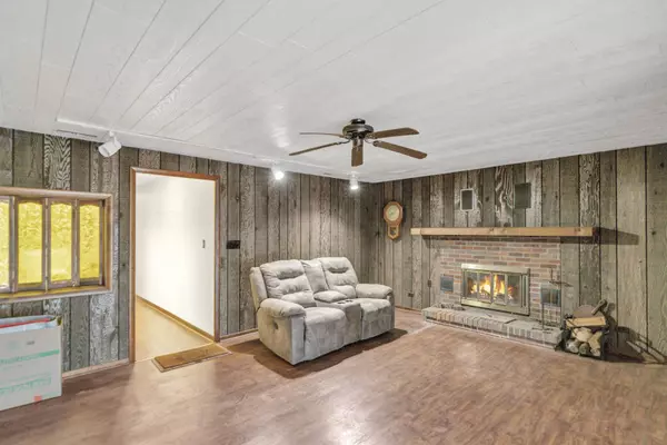 2202 Eastman ST, Rolling Meadows, IL 60008