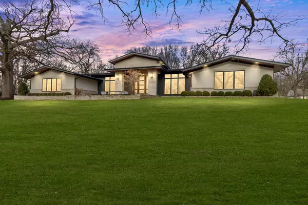 4N637 Pheasant Run DR, St. Charles, IL 60175