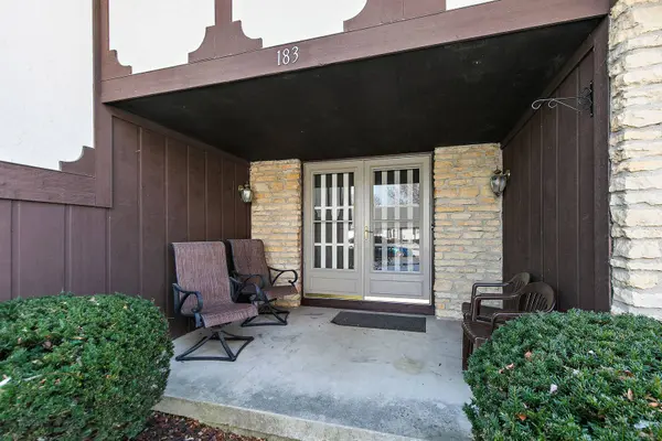 183 Brookside DR, Elgin, IL 60123