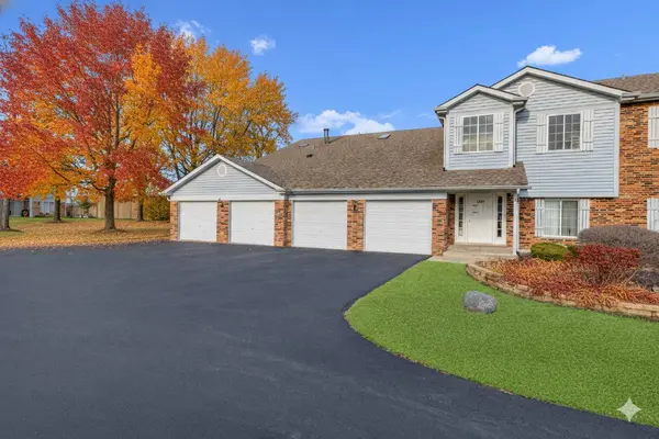 1505 Commodore CT #2, Schaumburg, IL 60193