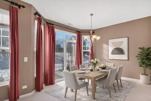 6526 Marble LN, Carpentersville, IL 60110