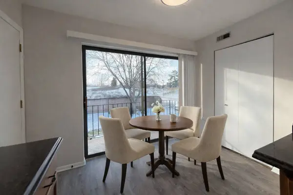 1754 S Washington ST #1754, Naperville, IL 60565