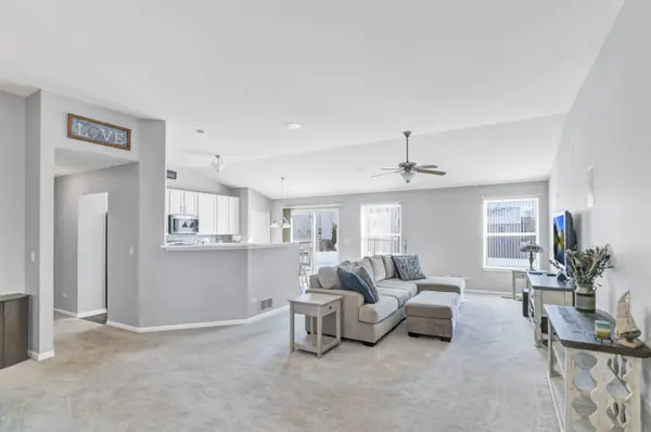 6711 Glenmoor CT, Mchenry, IL 60050