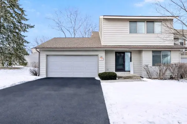 1527 Kirkwood DR #1527, Geneva, IL 60134