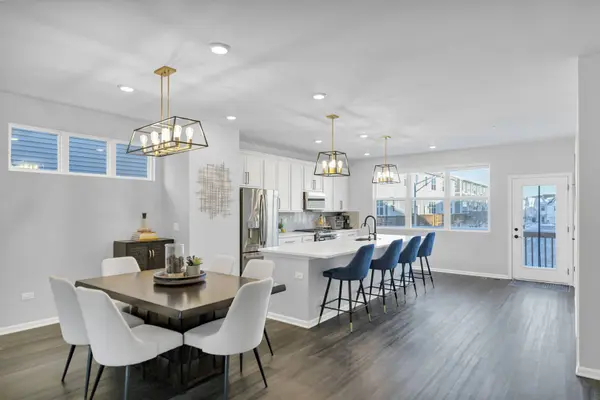 3209 Trillium CIR, Rolling Meadows, IL 60008