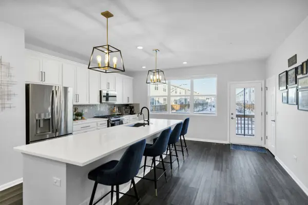 3209 Trillium CIR, Rolling Meadows, IL 60008