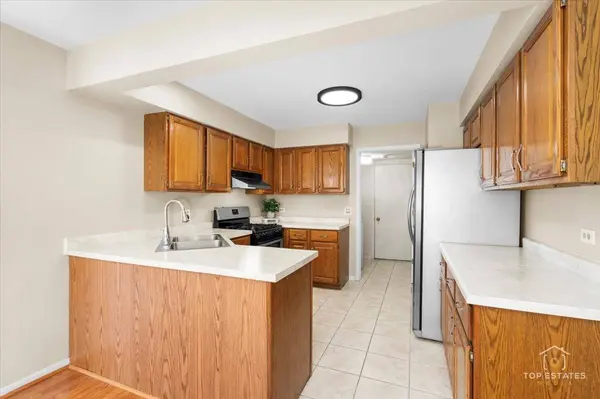 616 Manomet CT, Schaumburg, IL 60173