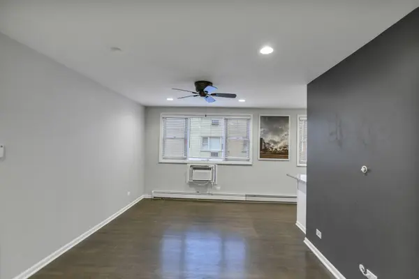 7840 W North AVE #4E, Elmwood Park, IL 60707