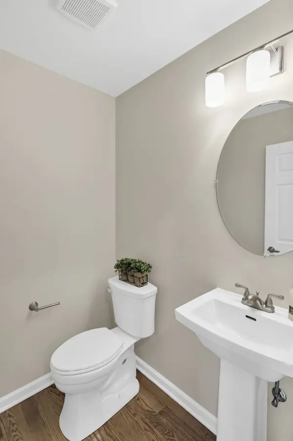 2110 S Crambourne WAY, Arlington Heights, IL 60005