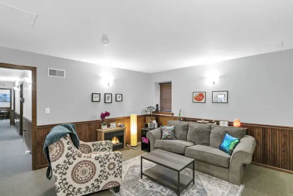 278 N State ST, Hampshire, IL 60140