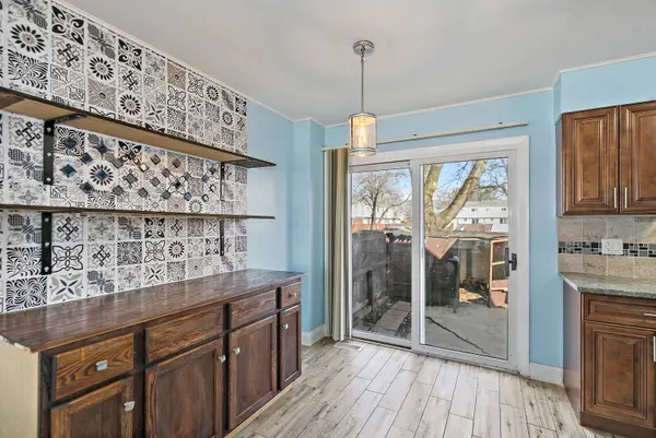 426 Greentree LN, Bolingbrook, IL 60440