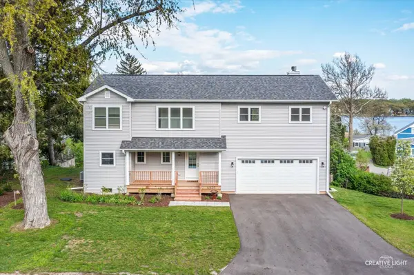 4520 W Shore DR, Wonder Lake, IL 60097