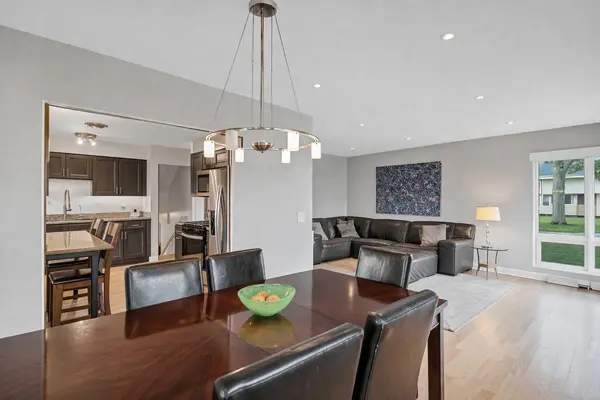 1S714 Westview AVE, Lombard, IL 60148