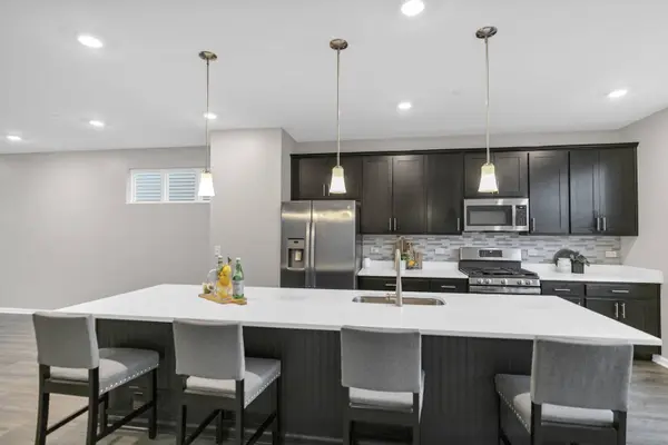 3306 Trillium CIR #3001, Rolling Meadows, IL 60008