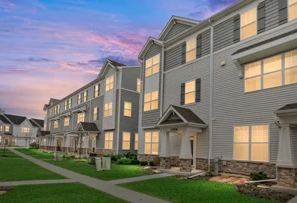 3306 Trillium CIR #3001, Rolling Meadows, IL 60008