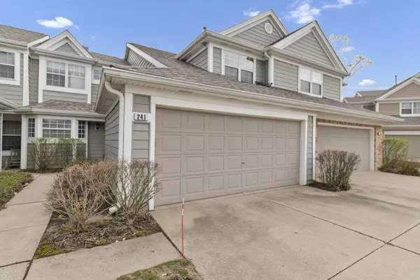241 Woodstone CIR, Buffalo Grove, IL 60089