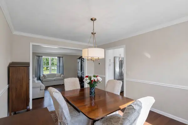 176 Woodland Park CIR, Gilberts, IL 60136