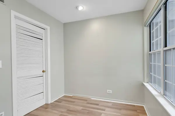 241 Woodstone CIR, Buffalo Grove, IL 60089