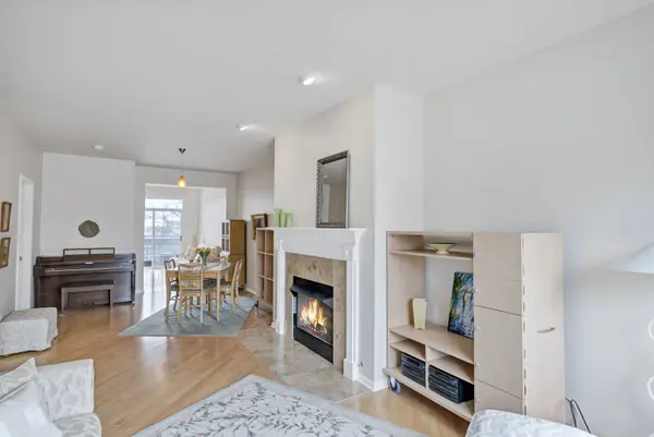 320 W Wood ST, Palatine, IL 60067