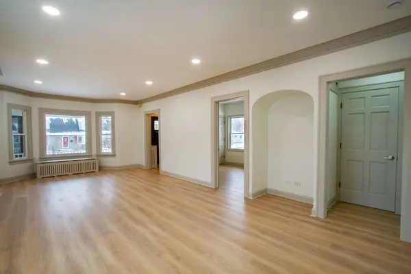 129 W Stimmel ST #1, West Chicago, IL 60185