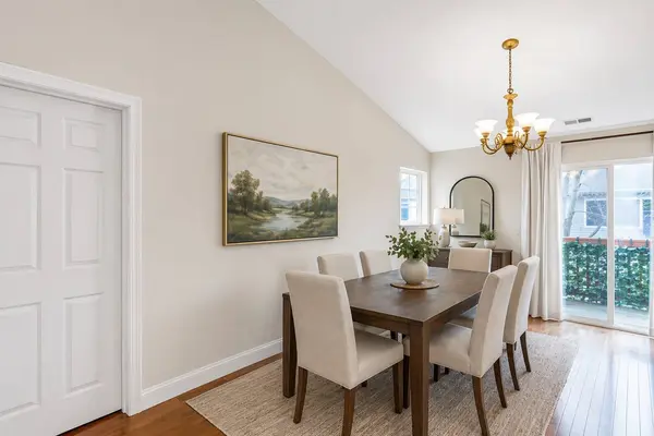 3355 Blue Ridge DR, Carpentersville, IL 60110