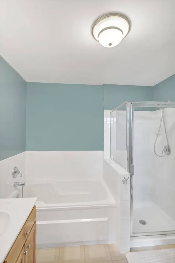 3355 Blue Ridge DR, Carpentersville, IL 60110