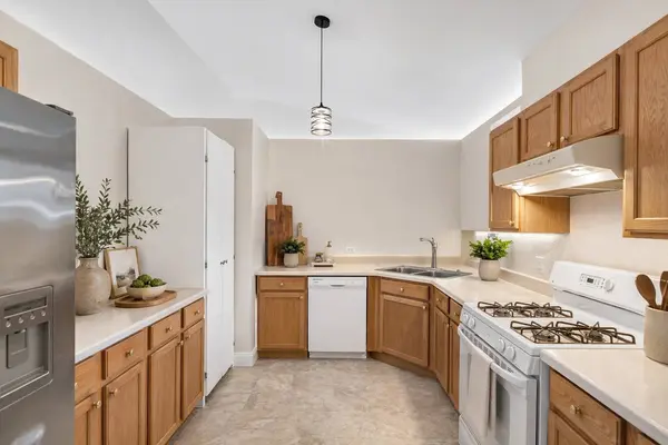 3355 Blue Ridge DR, Carpentersville, IL 60110