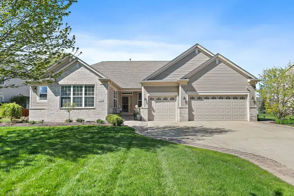 2744 MOUTRAY LN, North Aurora, IL 60542