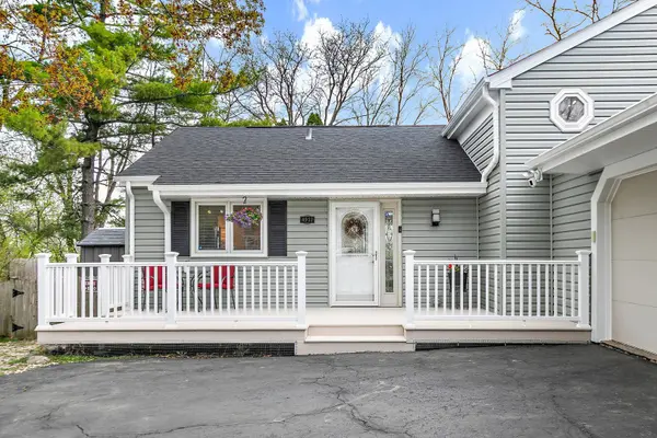 4931 CARRIAGE DR, Gurnee, IL 60031