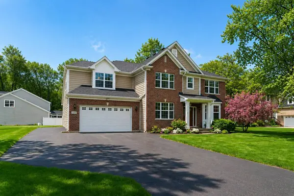 1551 E Olive ST, Palatine, IL 60074