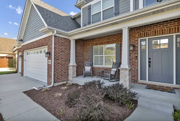 3679 Broadleaf AVE, Elgin, IL 60124