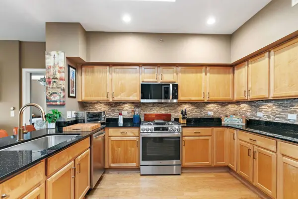 104 N Plum Grove RD #504, Palatine, IL 60067