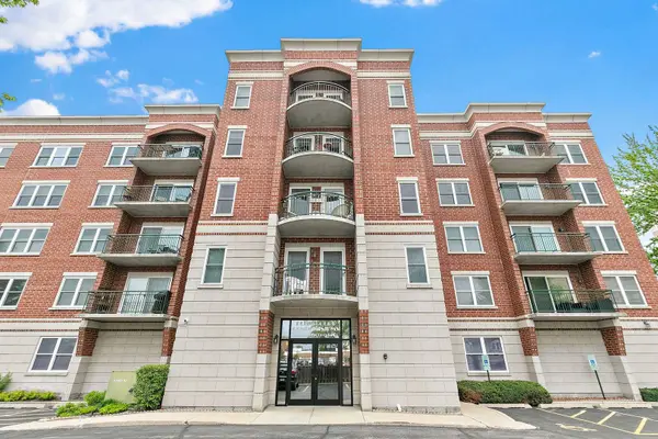 104 N Plum Grove RD #504, Palatine, IL 60067