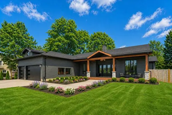 2104 Shermer RD, Northbrook, IL 60062