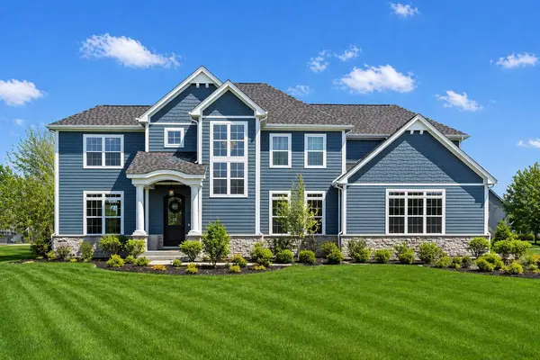 8402 Norman CT, Lakewood, IL 60014