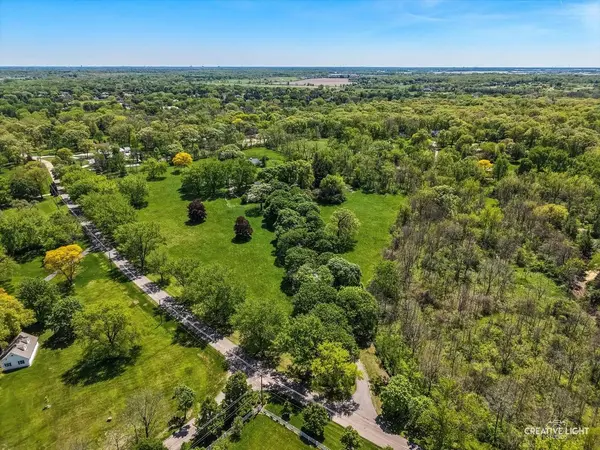 33W451 Surrey RD, Wayne, IL 60184