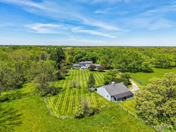 33W451 Surrey RD, Wayne, IL 60184