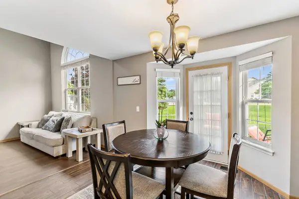 22 Rolling Oaks RD #C, Sugar Grove, IL 60554