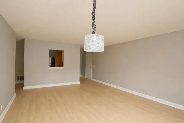 1365 N Sterling AVE #104A, Palatine, IL 60067